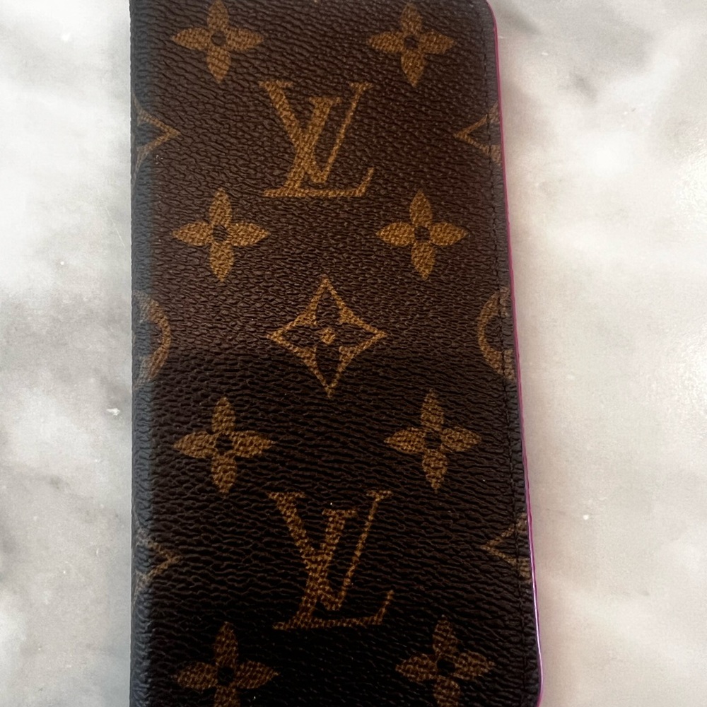 Louis Vuitton Brown and Tan Monogram Case